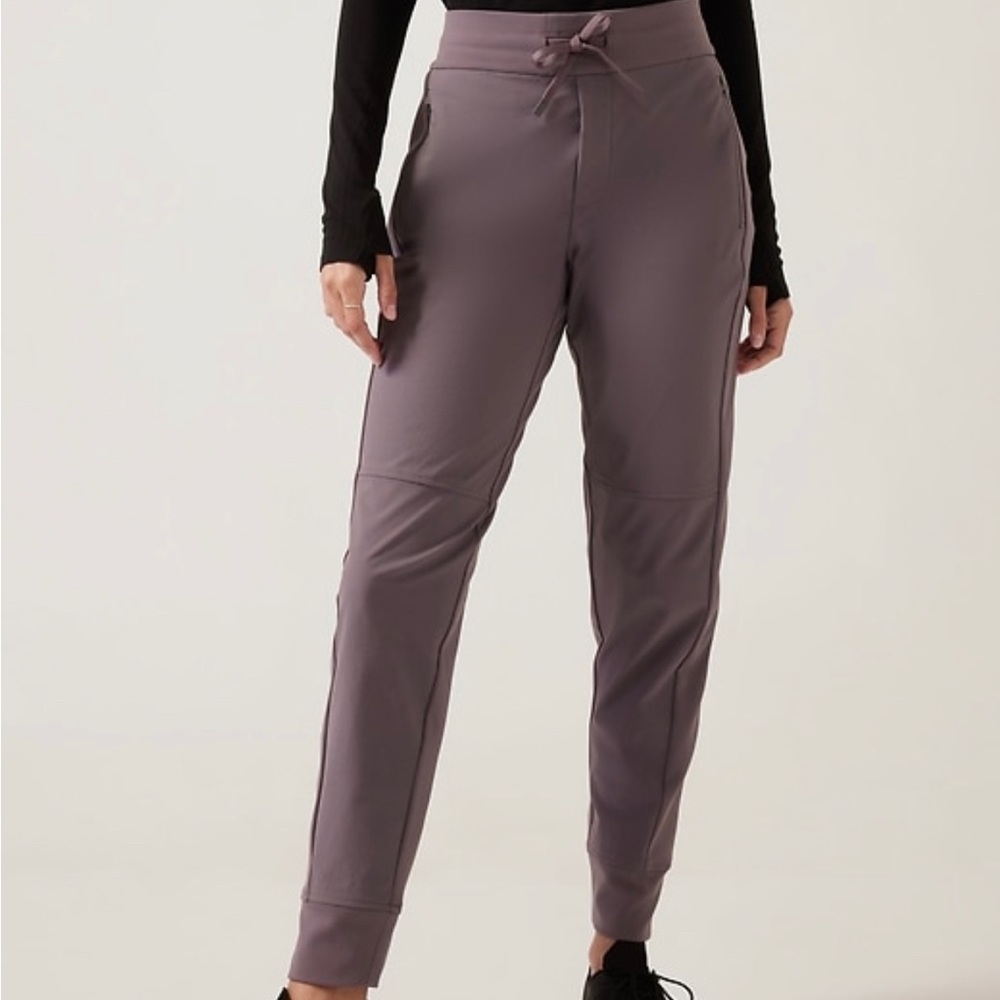 Athleta Headlands Hybrid Trek Joggers